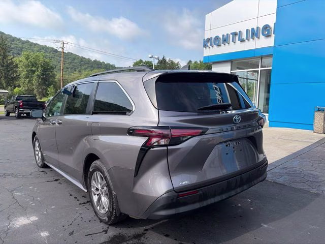 2021 Predawn Gray Mica Toyota Sienna XLE AWD Van