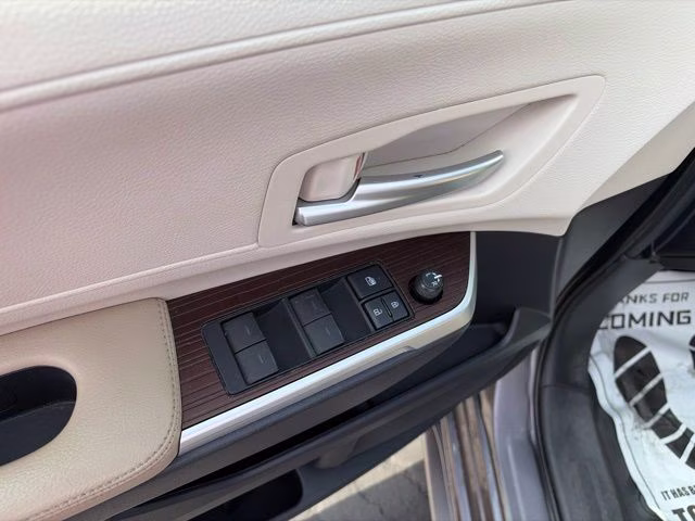 2021 Predawn Gray Mica Toyota Sienna XLE AWD Van