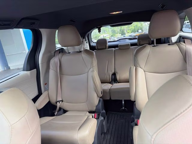 2021 Predawn Gray Mica Toyota Sienna XLE AWD Van