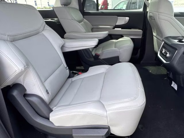 2027 White Ford Expedition Max Active RWD SUV