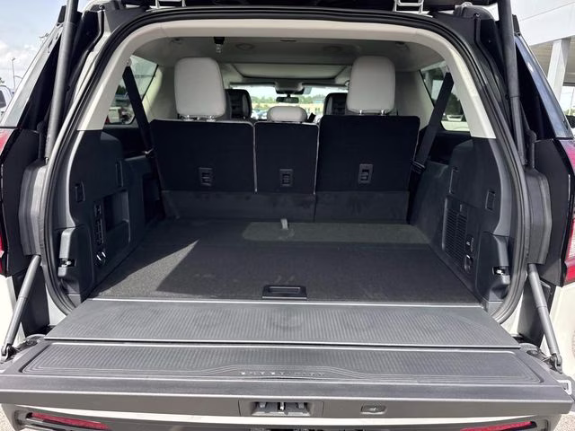 2027 White Ford Expedition Max Active RWD SUV