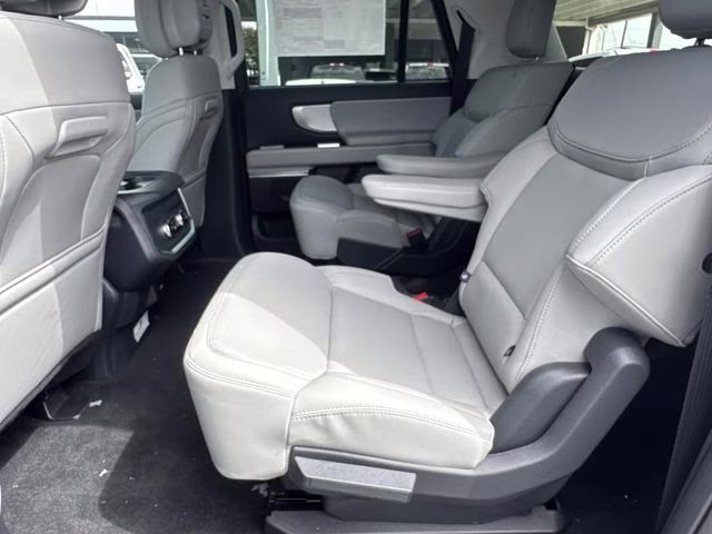 2027 White Ford Expedition Max Active RWD SUV