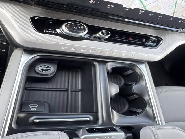 2027 White Ford Expedition Max Active RWD SUV