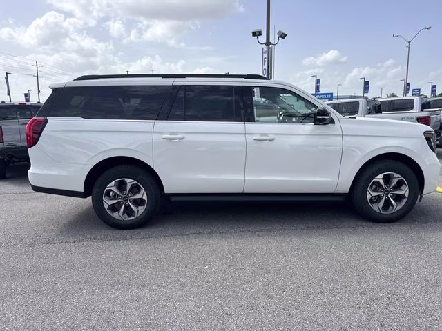 2027 White Ford Expedition Max Active RWD SUV
