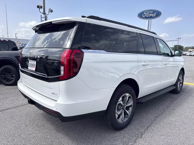 2027 White Ford Expedition Max Active RWD SUV