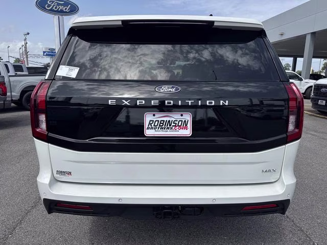 2027 White Ford Expedition Max Active RWD SUV