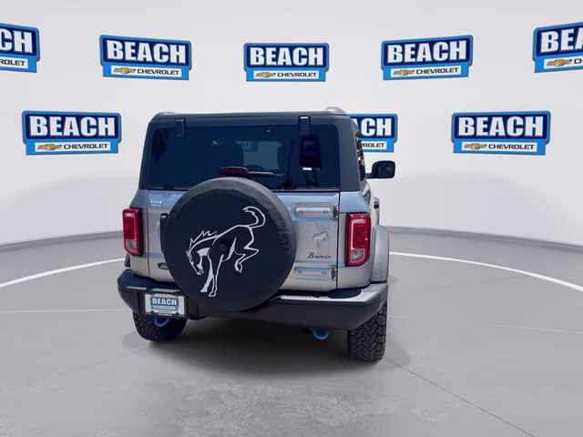 2021 Silver Metallic Ford Bronco Black Diamond 4X4 SUV
