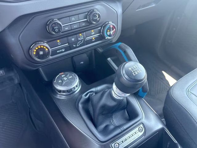 2021 Silver Metallic Ford Bronco Black Diamond 4X4 SUV