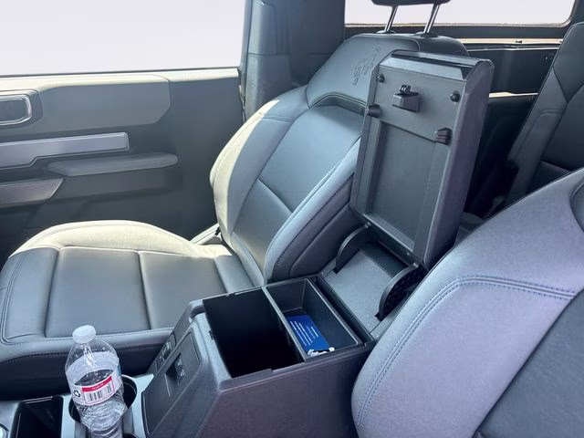 2021 Silver Metallic Ford Bronco Black Diamond 4X4 SUV