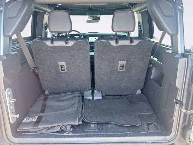 2021 Silver Metallic Ford Bronco Black Diamond 4X4 SUV