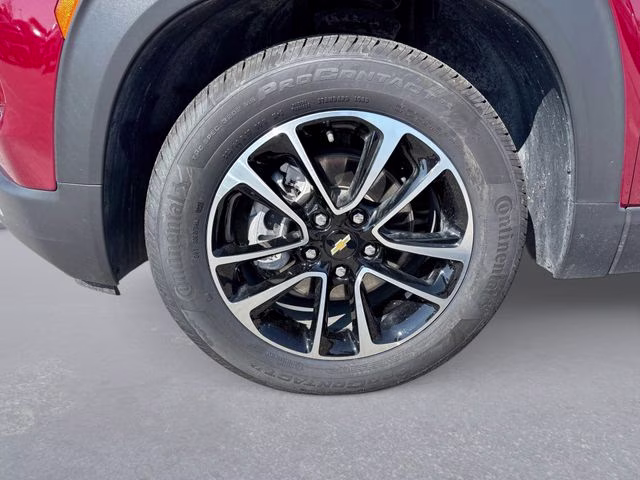 2024 Crimson Chevrolet Trailblazer LT FWD SUV