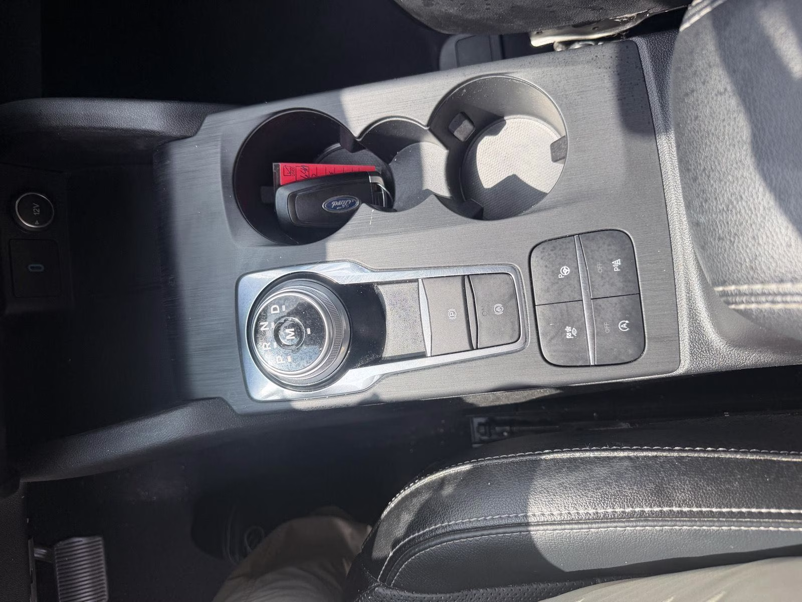 2020 Star White Metallic Tri-Coat Ford Escape Titanium AWD SUV