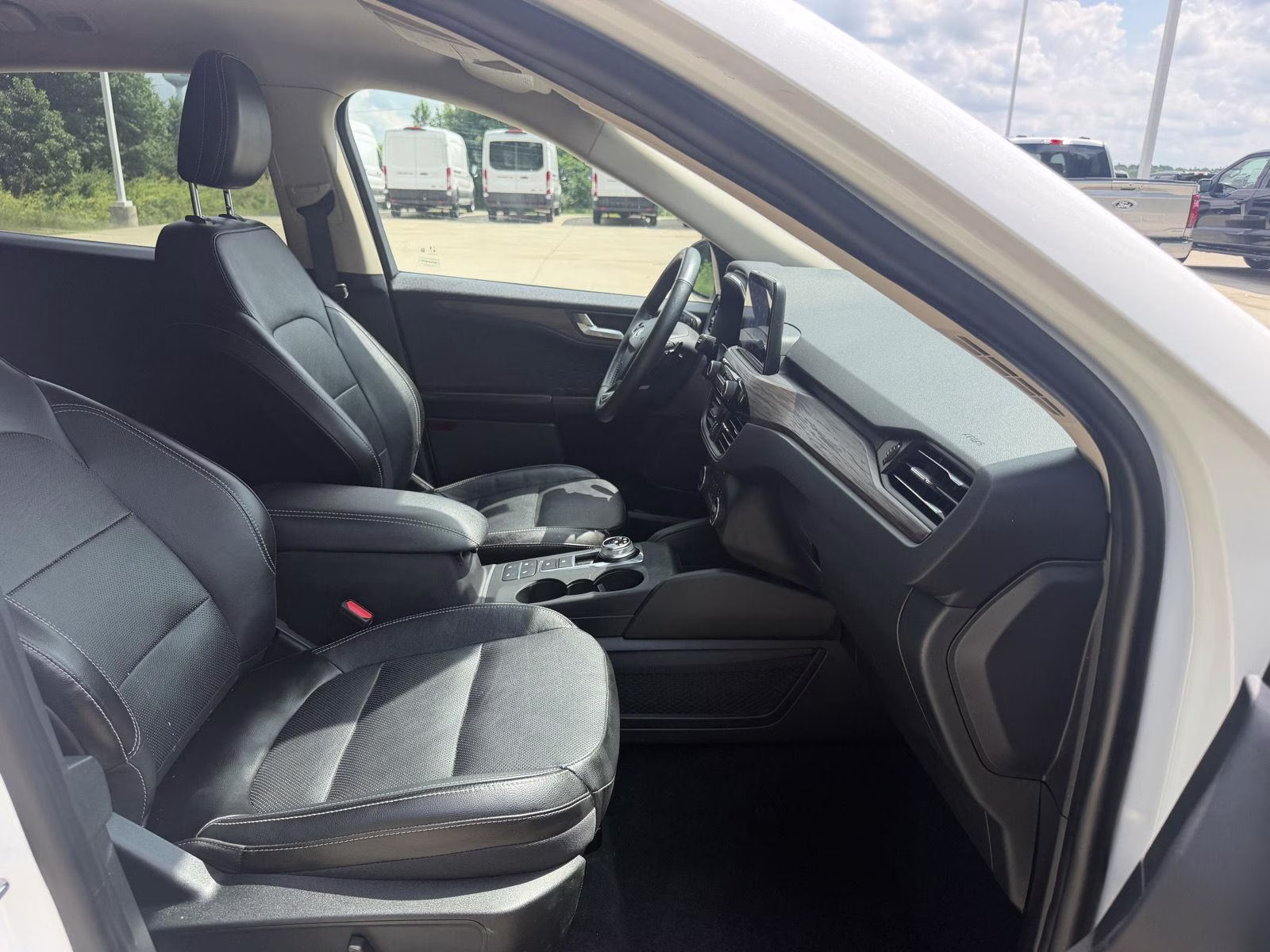 2020 Star White Metallic Tri-Coat Ford Escape Titanium AWD SUV