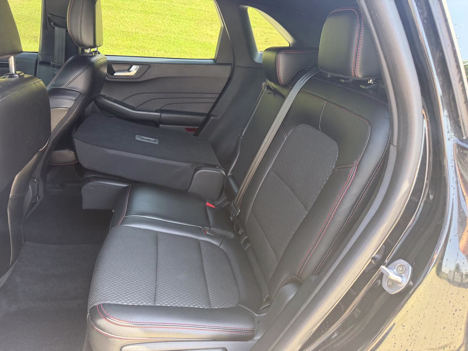 2024 Agate Black Ford Escape ST-Line AWD SUV