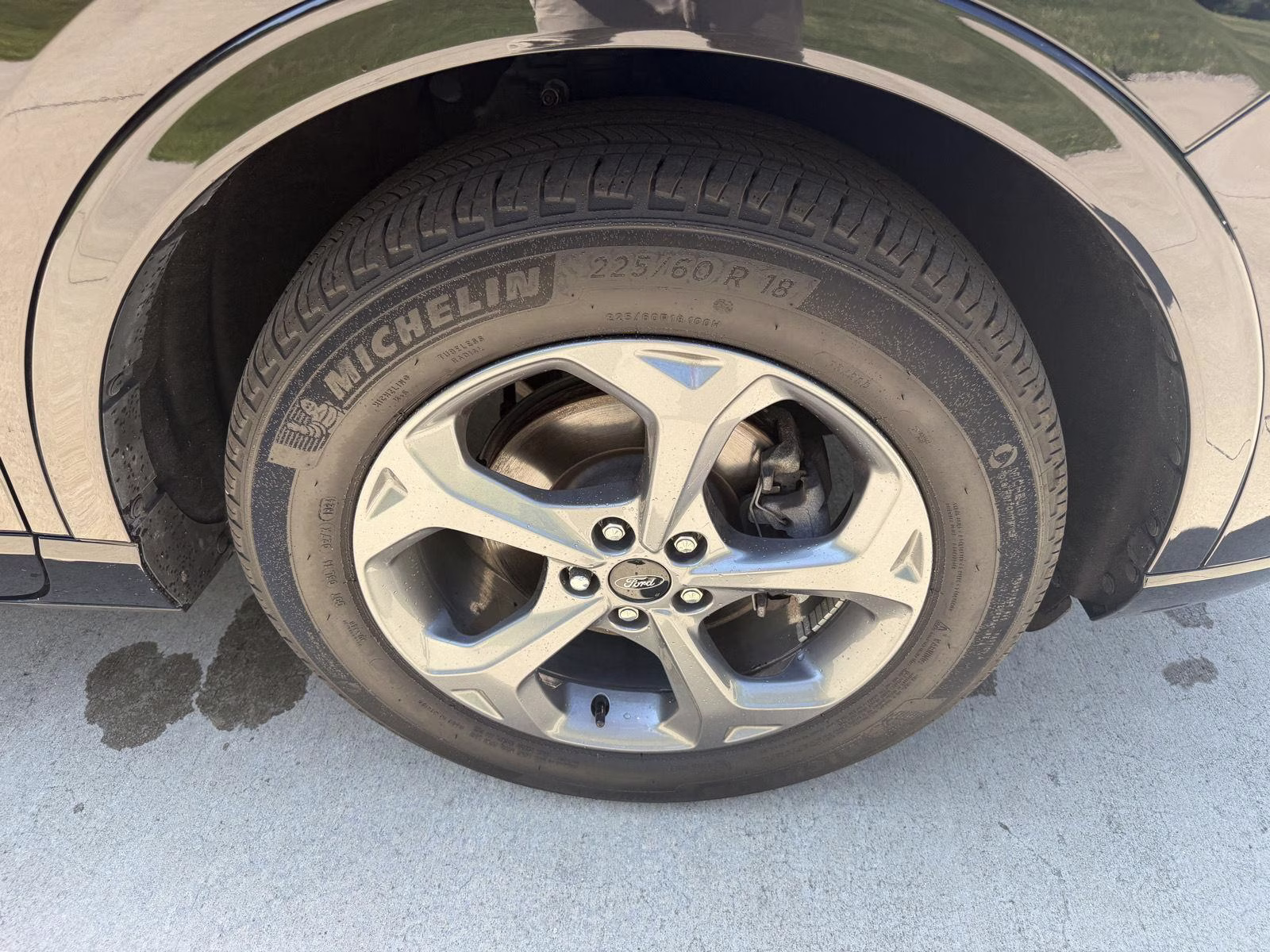 2024 Agate Black Ford Escape ST-Line AWD SUV
