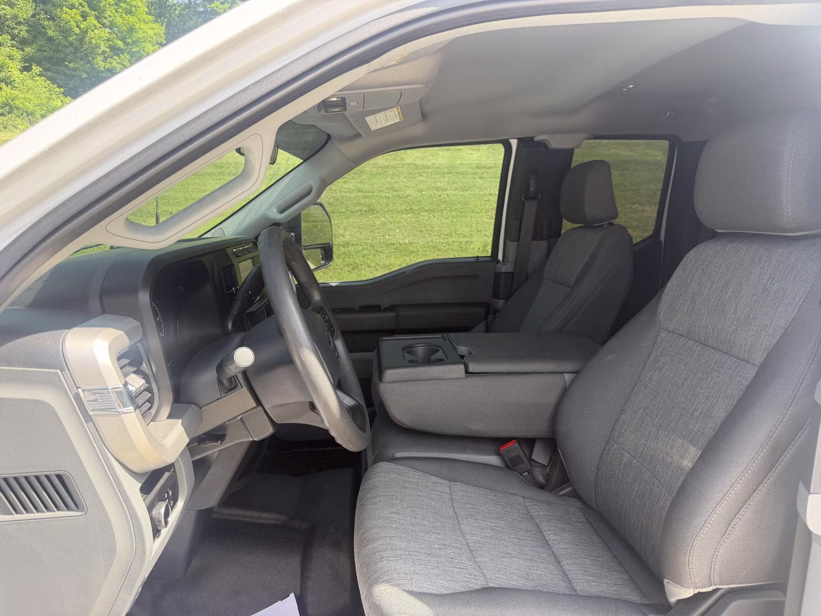 2023 Oxford White Ford Super Duty F-250 SRW XL 4X4 Truck