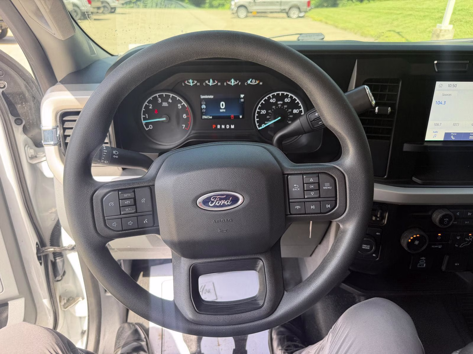 2023 Oxford White Ford Super Duty F-250 SRW XL 4X4 Truck