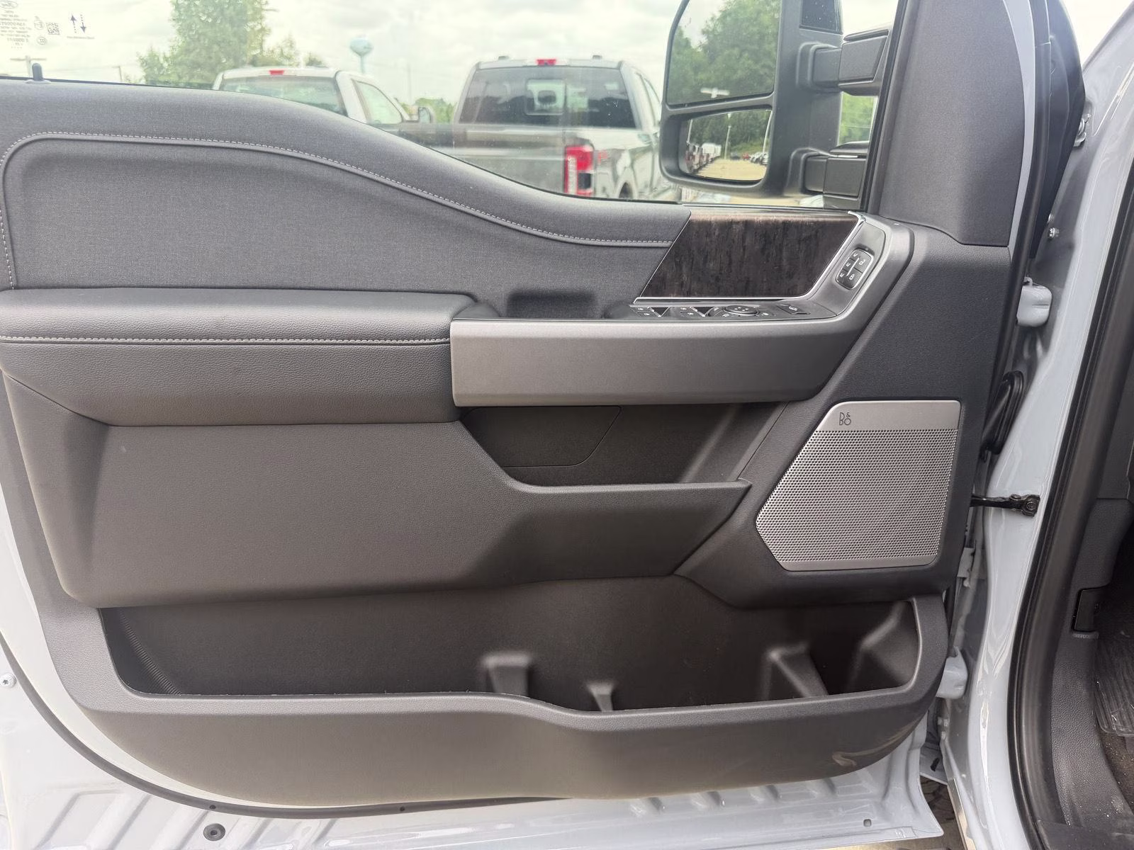 2026 Glacier Gray Metallic Tri-Coat Ford Super Duty F-250 SRW Lariat 4X4 Truck