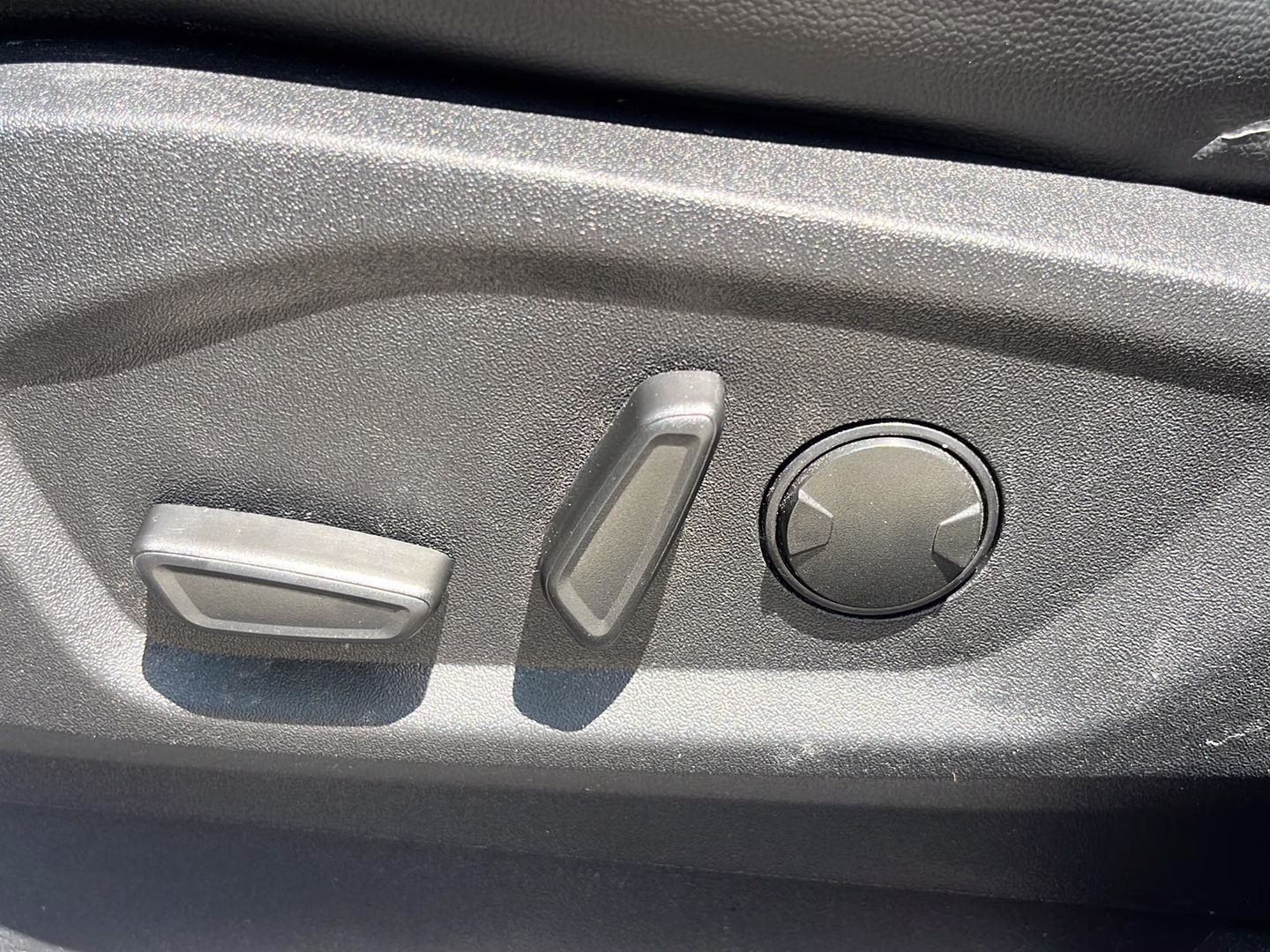 2024 Carbonized Gray Ford Edge SEL AWD SUV