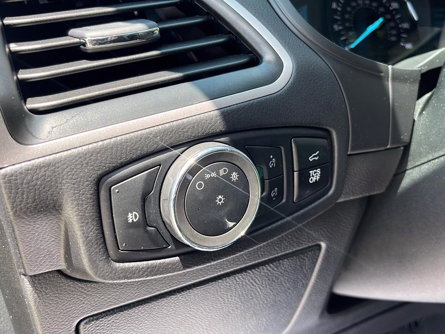 2024 Carbonized Gray Ford Edge SEL AWD SUV