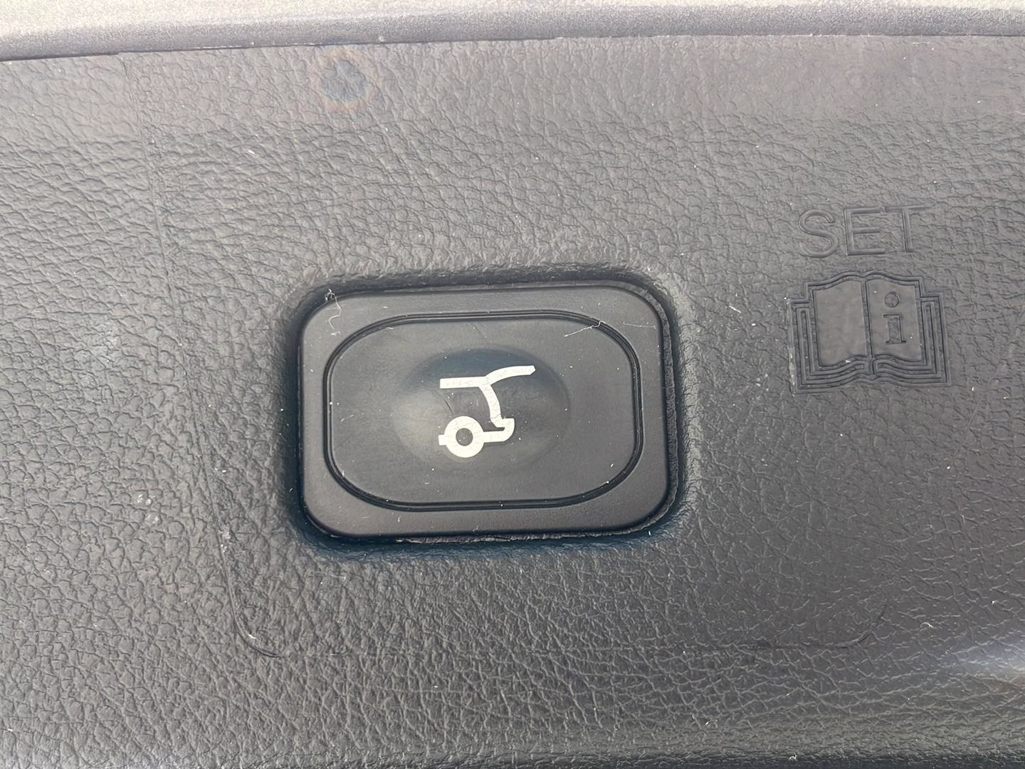 2024 Carbonized Gray Ford Edge SEL AWD SUV
