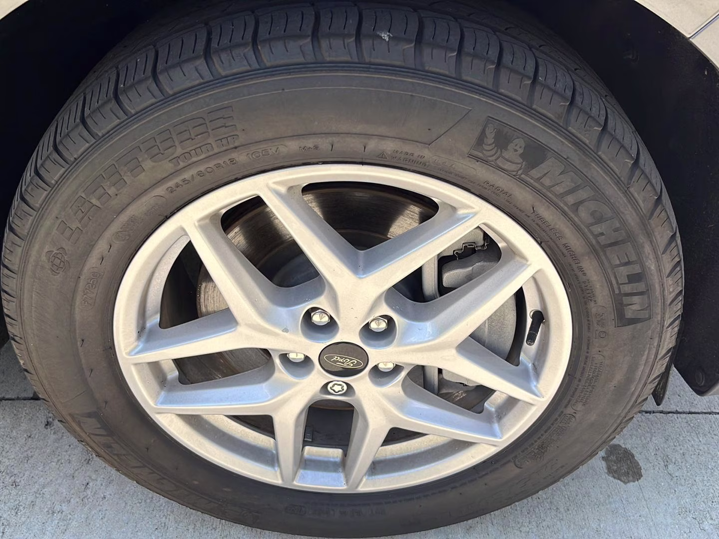 2024 Carbonized Gray Ford Edge SEL AWD SUV