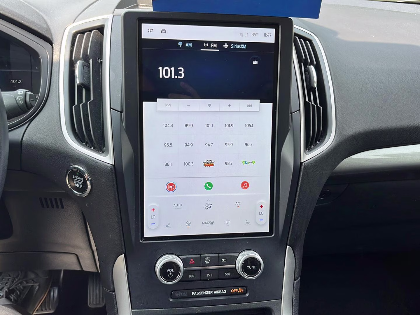 2023 Iconic Silver Ford Edge SEL AWD SUV
