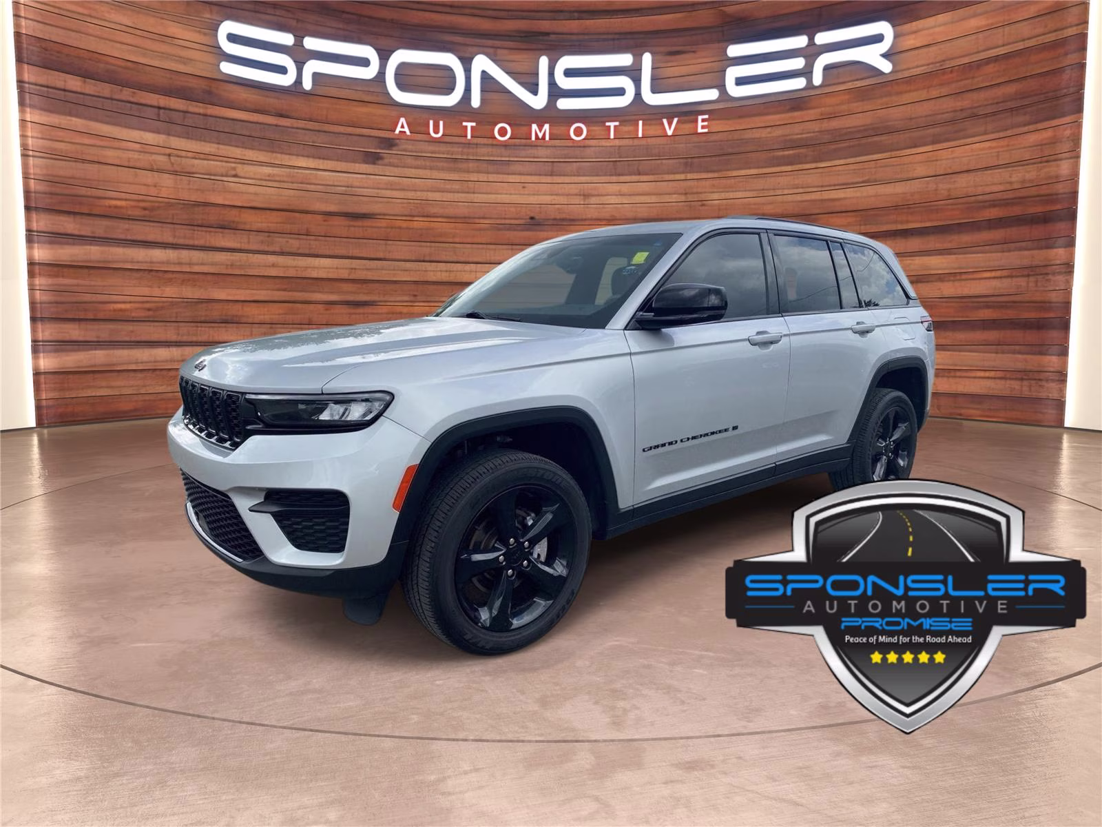 2023 Silver Zynith Jeep Grand Cherokee Altitude 4X4 SUV