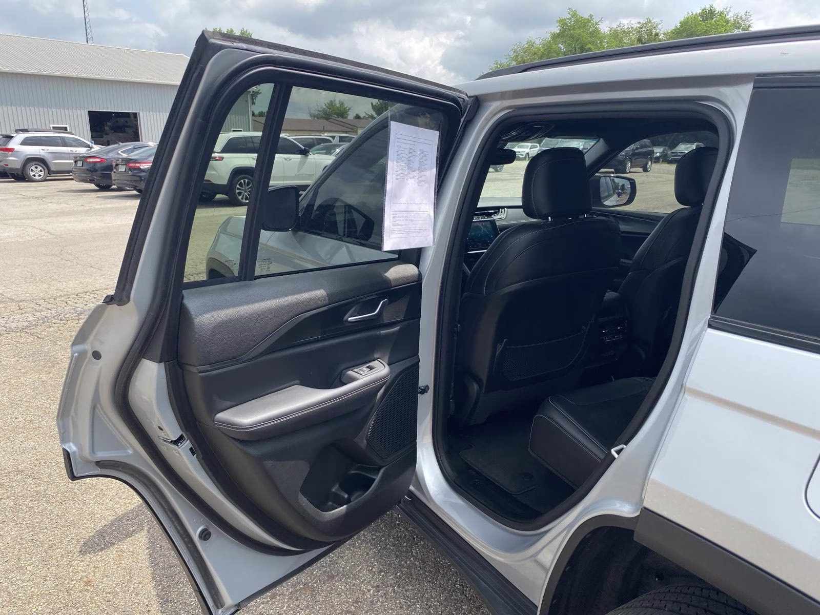 2023 Silver Zynith Jeep Grand Cherokee Altitude 4X4 SUV