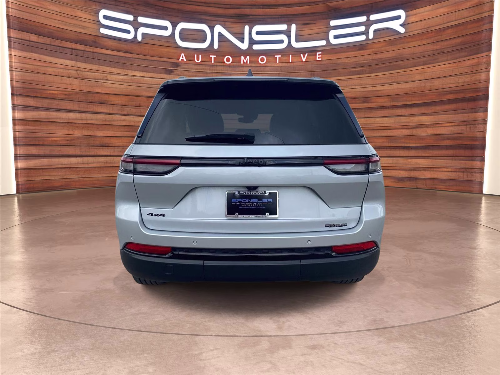 2023 Silver Zynith Jeep Grand Cherokee Altitude 4X4 SUV