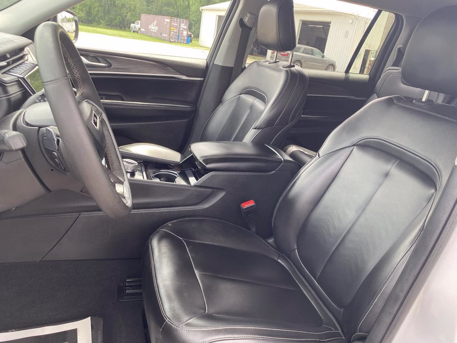 2023 Bright White Clearcoat Jeep Grand Cherokee L Limited 4X4 SUV
