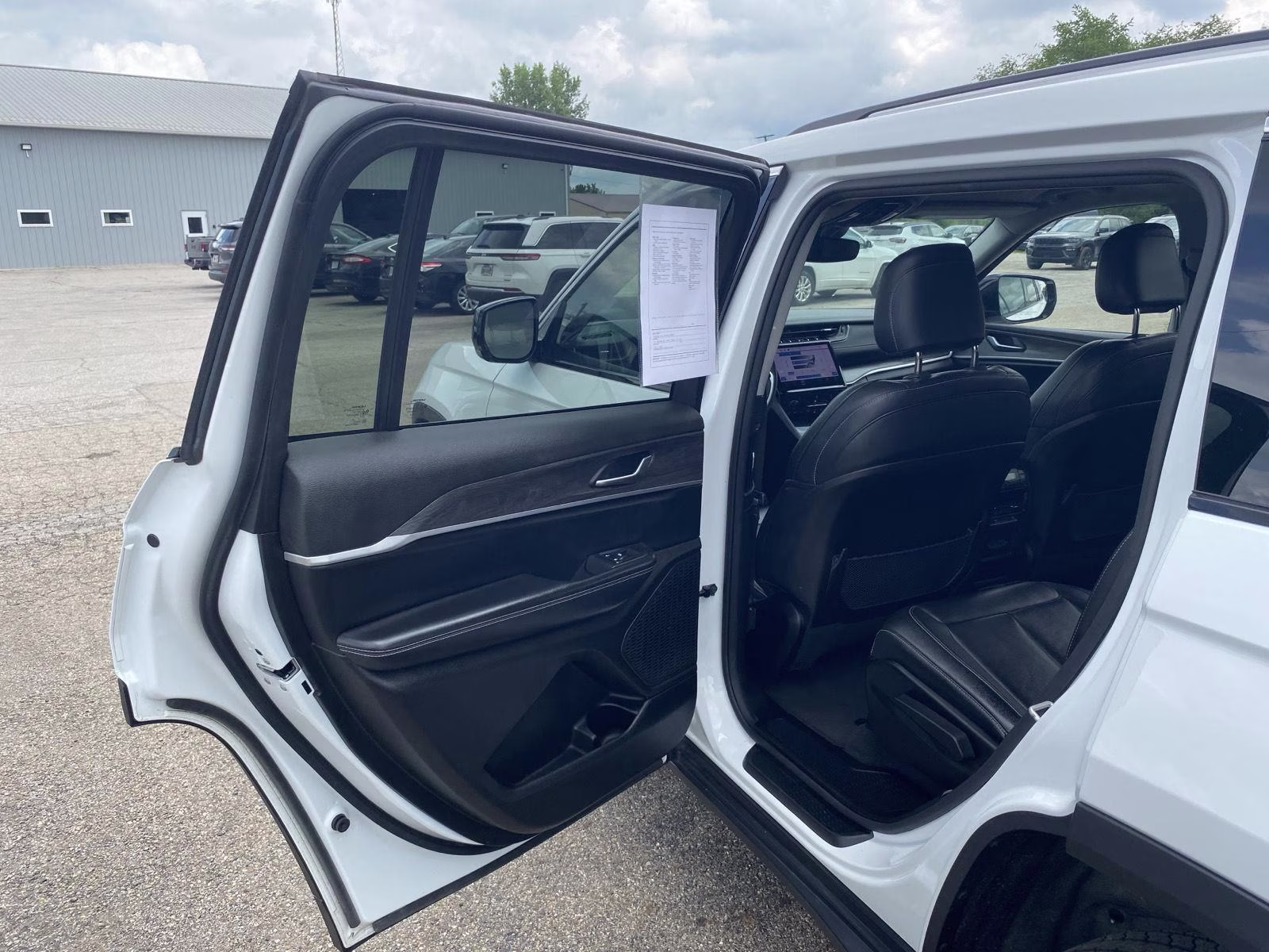 2023 Bright White Clearcoat Jeep Grand Cherokee L Limited 4X4 SUV