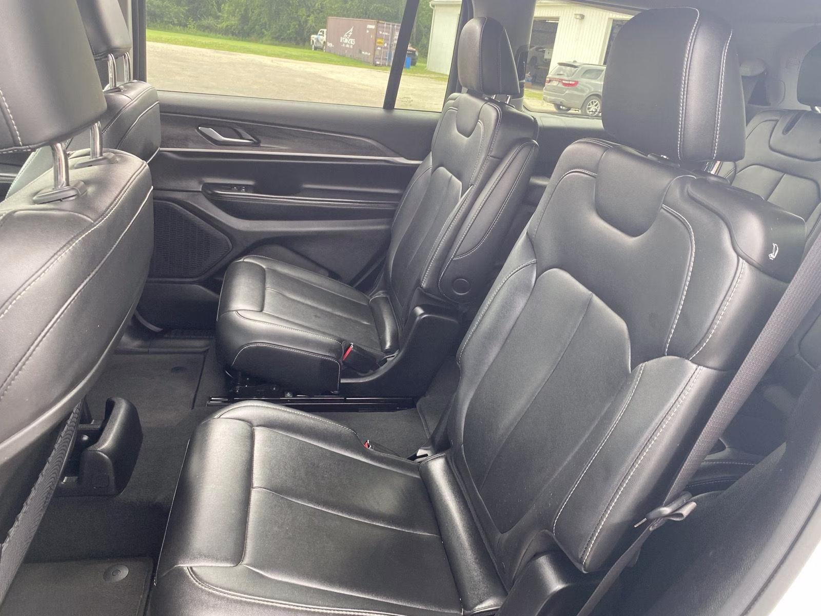2023 Bright White Clearcoat Jeep Grand Cherokee L Limited 4X4 SUV