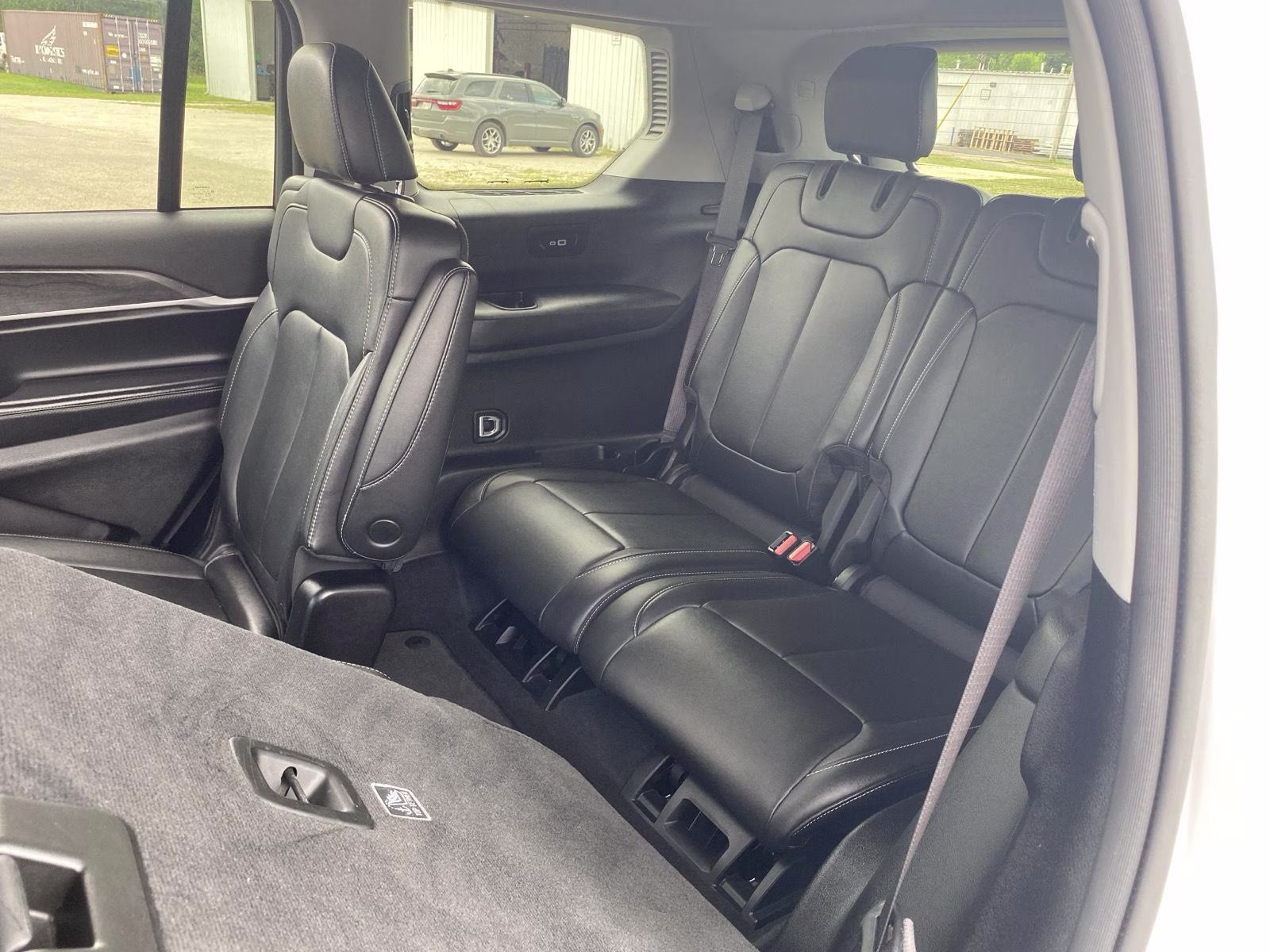 2023 Bright White Clearcoat Jeep Grand Cherokee L Limited 4X4 SUV