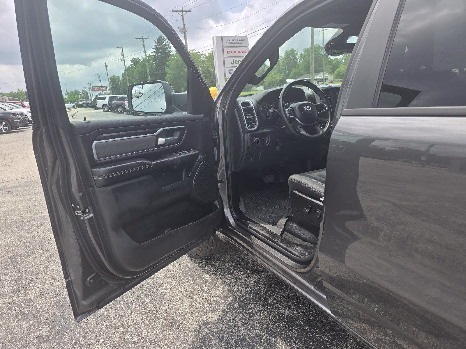 2023 Granite Crystal Metallic Clearcoat Ram 1500 Big Horn 4X4 Truck