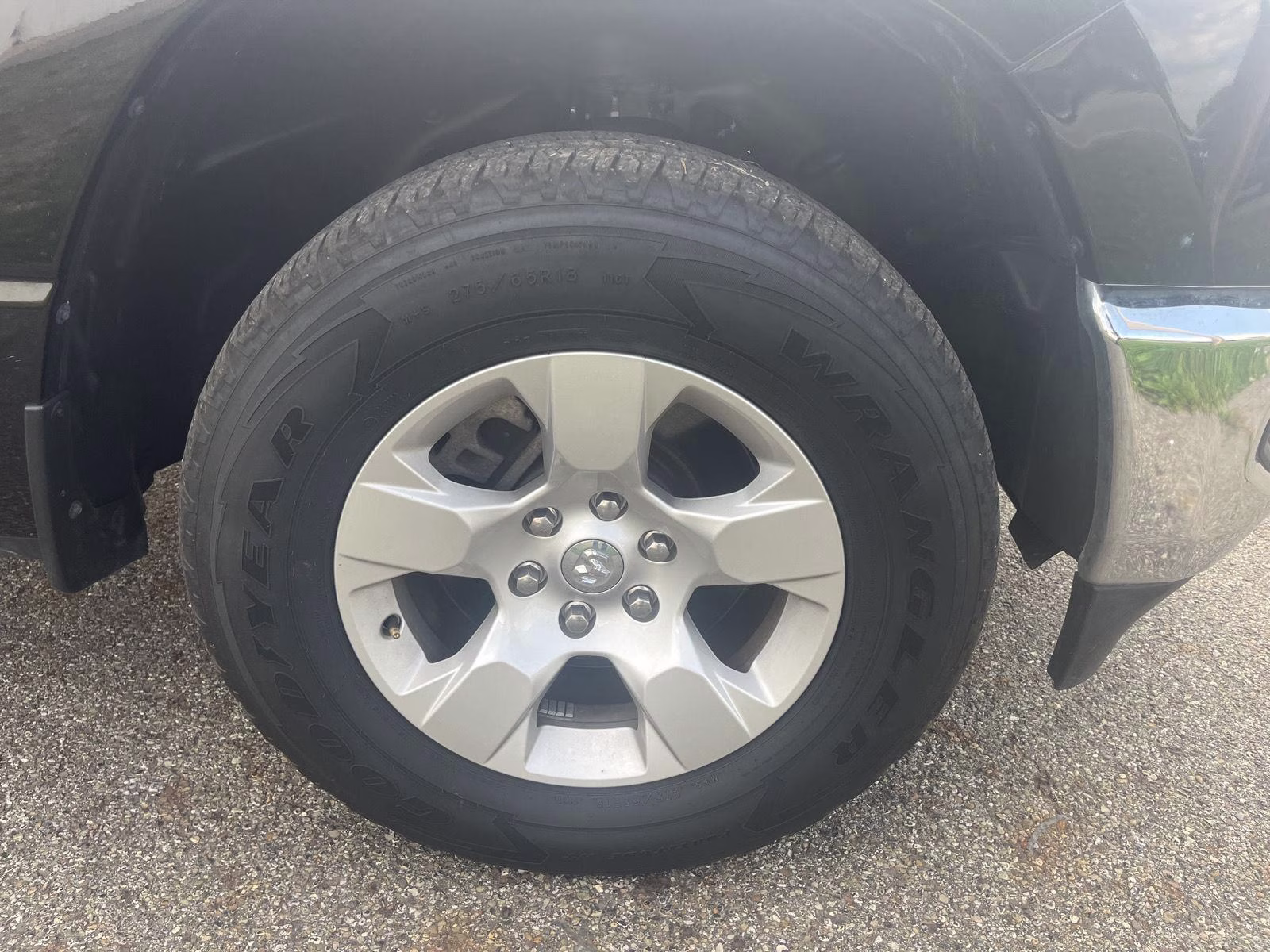 2023 Diamond Black Crystal Pearlcoat Ram 1500 Big Horn 4X4 Truck