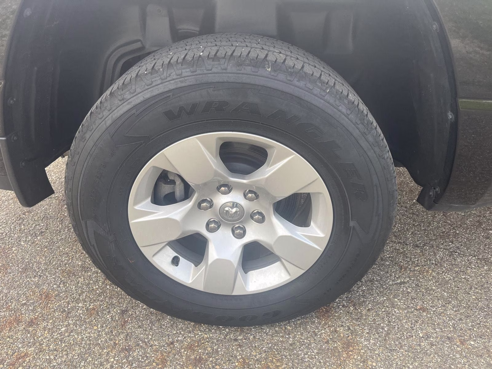 2023 Diamond Black Crystal Pearlcoat Ram 1500 Big Horn 4X4 Truck