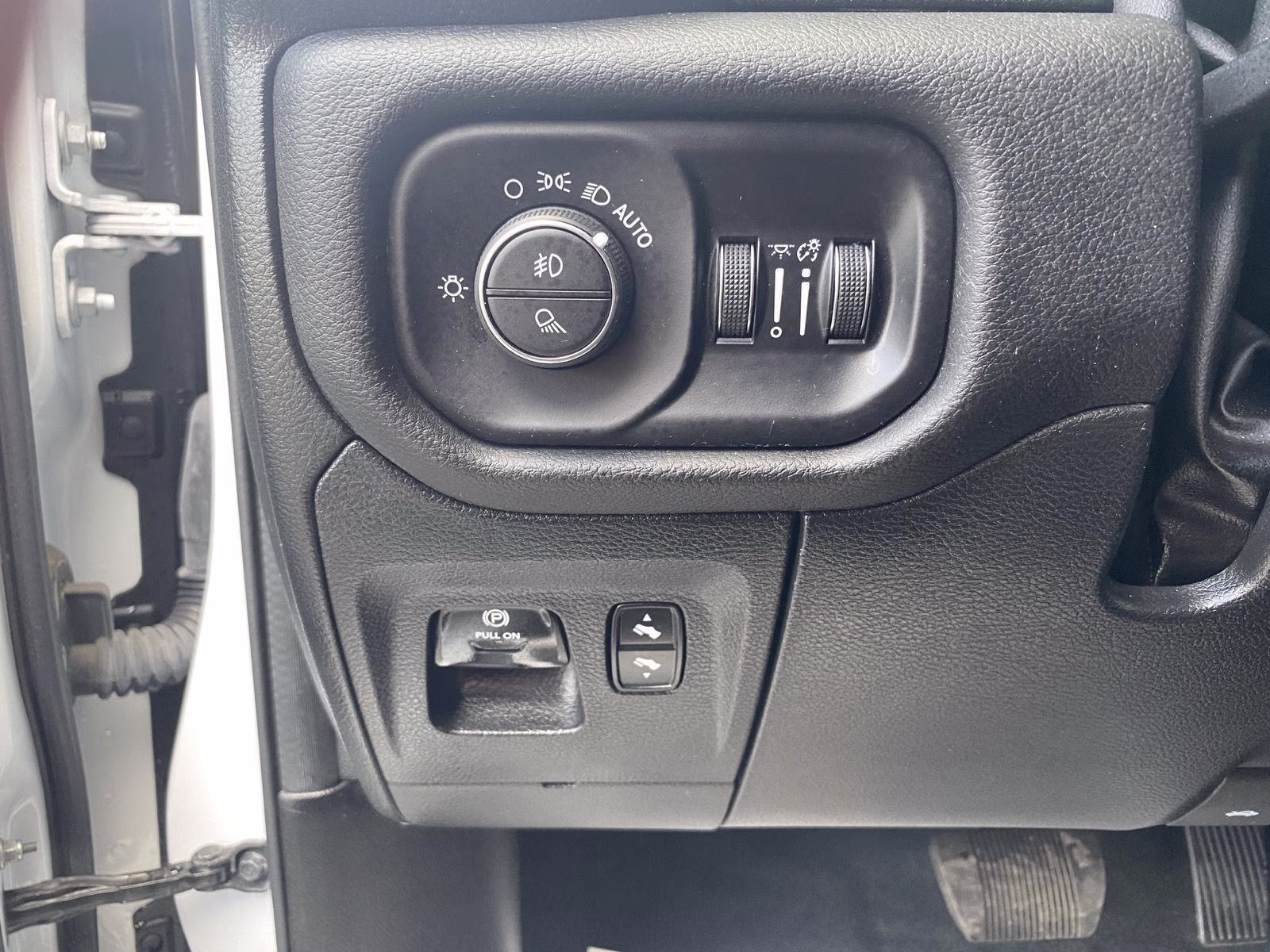 2023 Bright White Clearcoat Ram 1500 Laramie 4X4 Truck