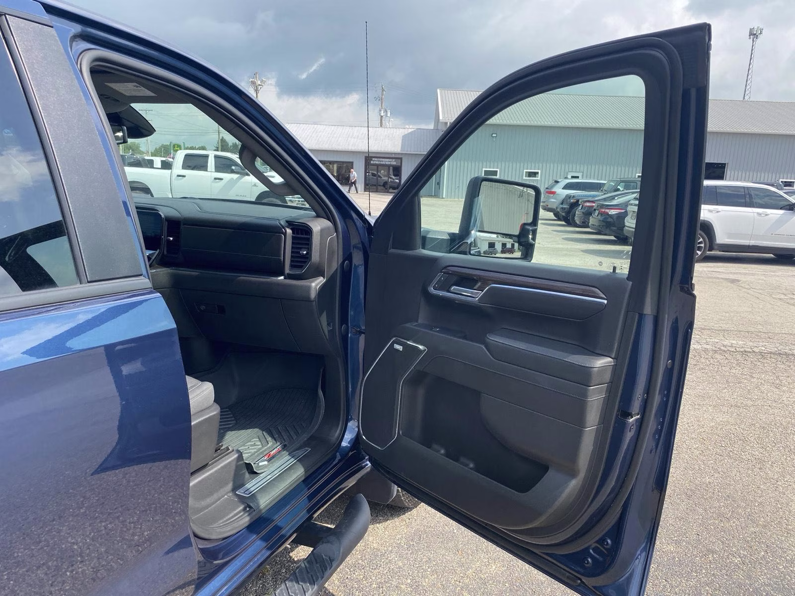 2023 Northsky Blue Metallic Chevrolet Silverado 1500 RST 4X4 Truck