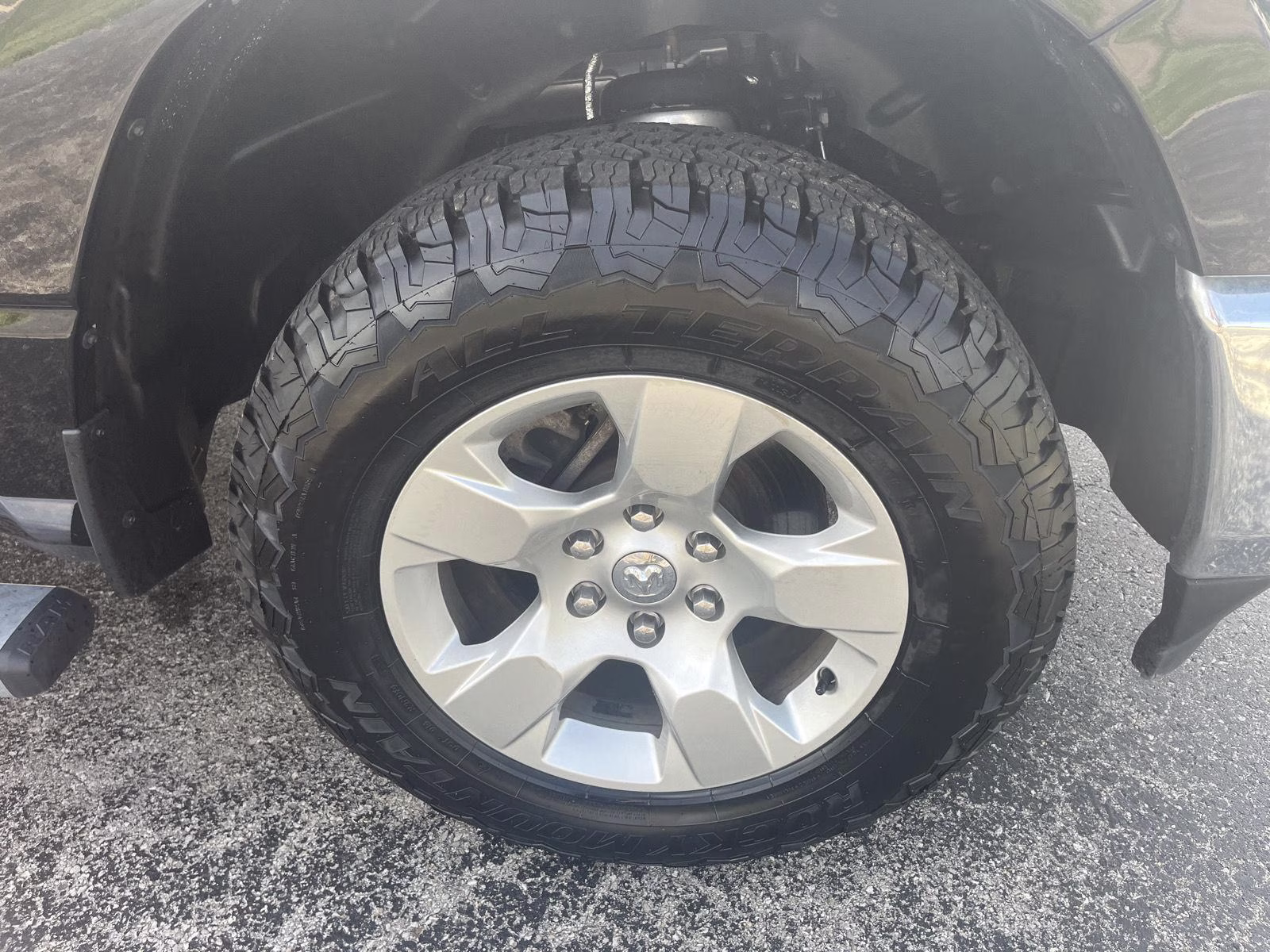 2023 Diamond Black Crystal Pearlcoat Ram 1500 Big Horn 4X4 Truck