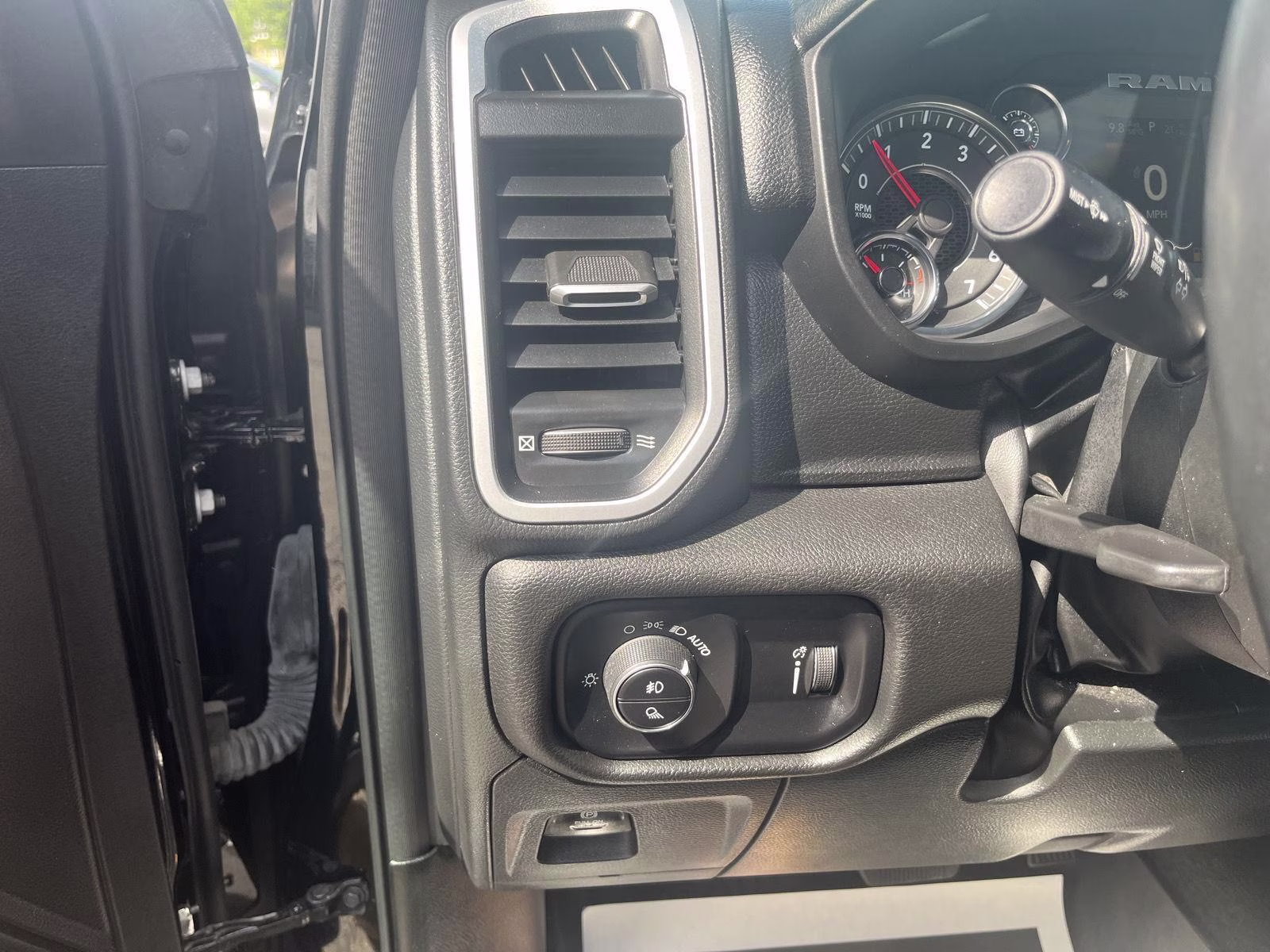 2023 Diamond Black Crystal Pearlcoat Ram 1500 Big Horn 4X4 Truck