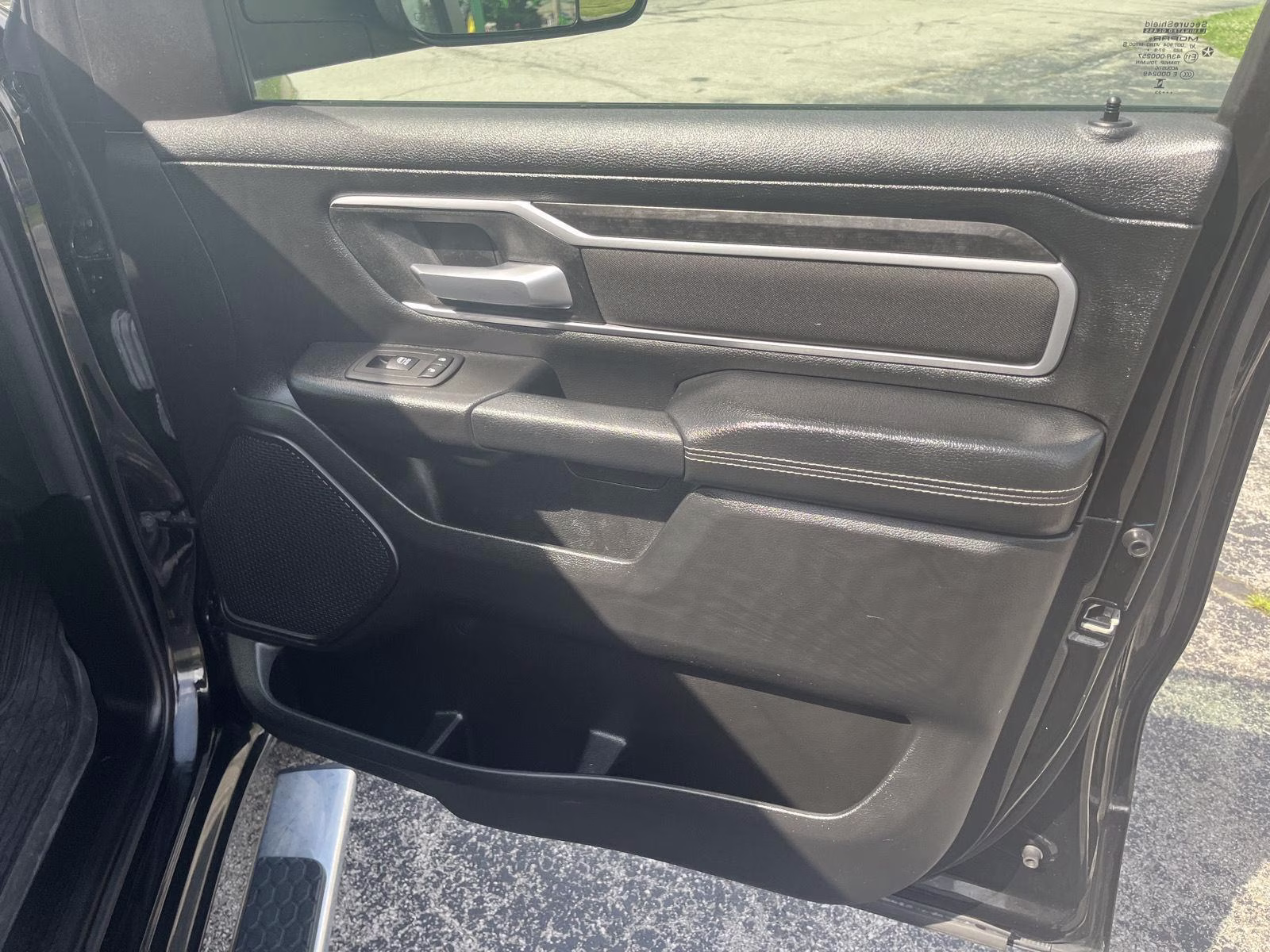 2023 Diamond Black Crystal Pearlcoat Ram 1500 Big Horn 4X4 Truck