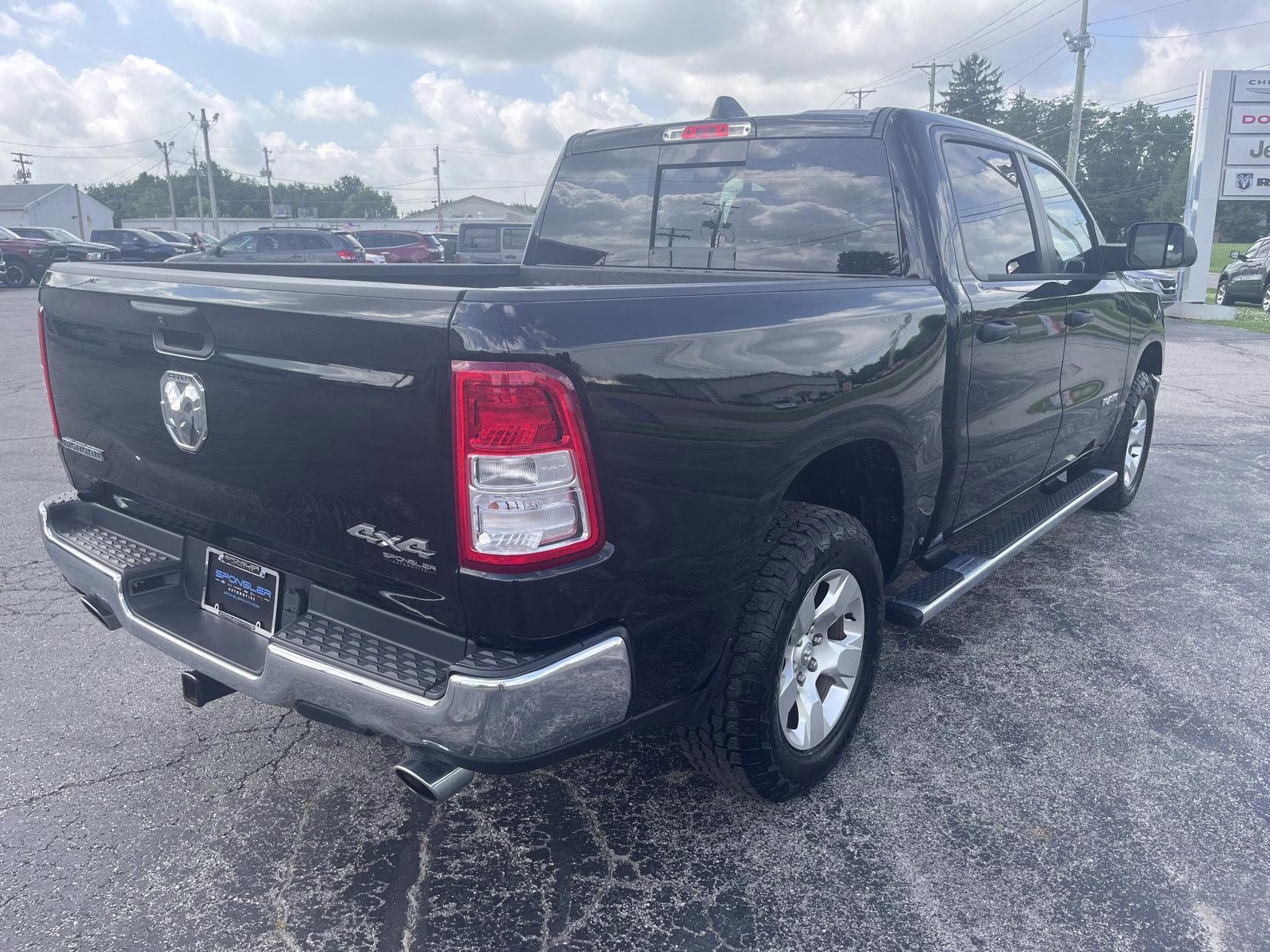 2023 Diamond Black Crystal Pearlcoat Ram 1500 Big Horn 4X4 Truck