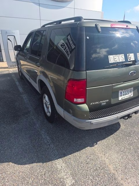 2002 Green Ford Explorer XLT 4X4 SUV