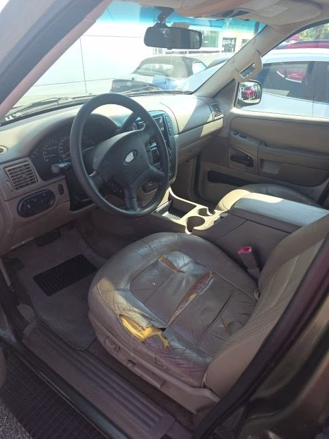 2002 Green Ford Explorer XLT 4X4 SUV