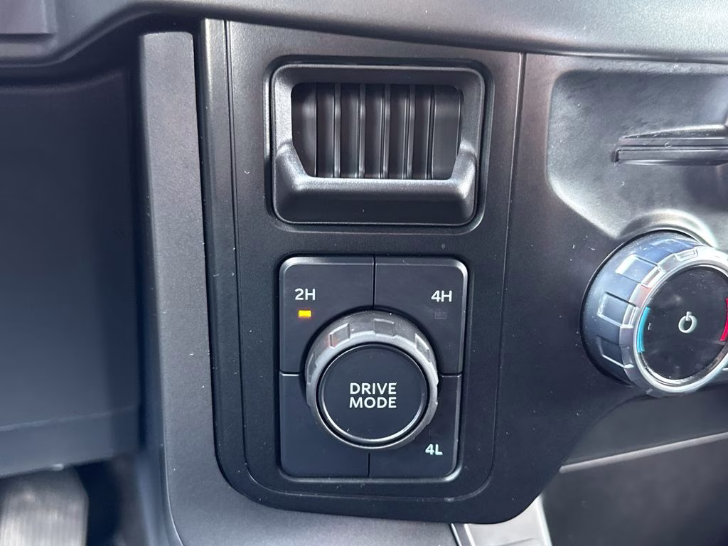 2024 Avalanche Gray Ford F-150 XLT 4X4 Truck