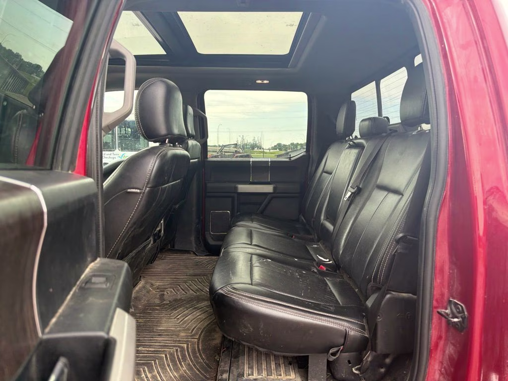 2020 Red Ford Super Duty F-350 SRW Lariat 4X4 Truck
