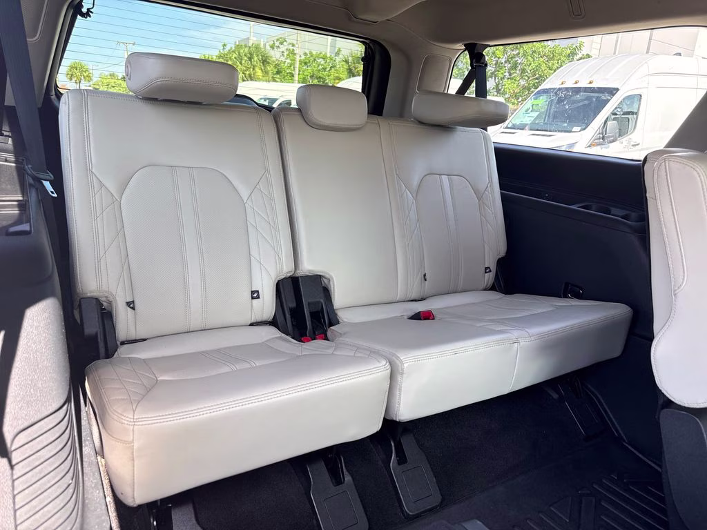 2021 Antimatter Blue Metallic Ford Expedition Max Platinum RWD SUV