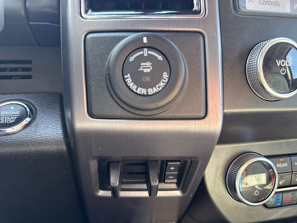 2021 Antimatter Blue Metallic Ford Expedition Max Platinum RWD SUV