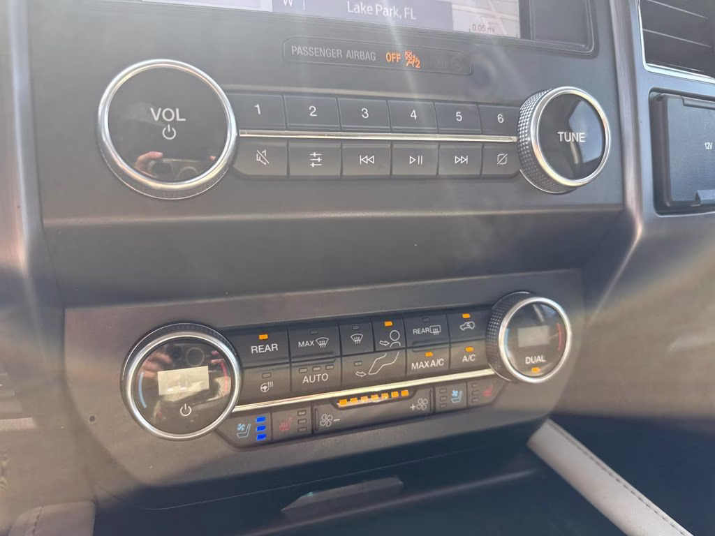 2021 Antimatter Blue Metallic Ford Expedition Max Platinum RWD SUV